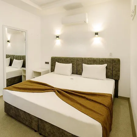 Hotel Marine Point &